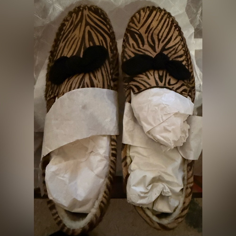 Cole Haan NIB Zebra Print Moccasins with Black Bow